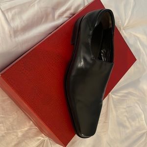 Wore once to a function.  New beautiful dress shoe